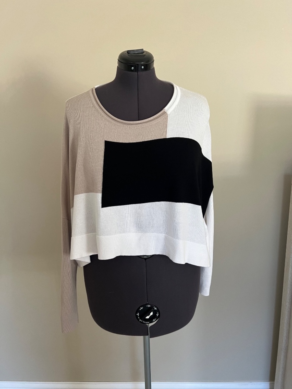 Planet by Lauren G Oversized Women's Cropped Sweater Black/White/Tan Long Sleeve
